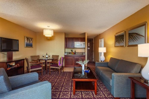 Castle Hilo Hawaiian Hotel - image 41