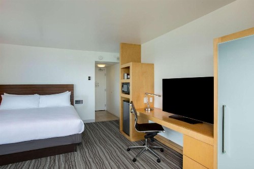 Grand Naniloa Hotel a Doubletree by Hilton - image 21