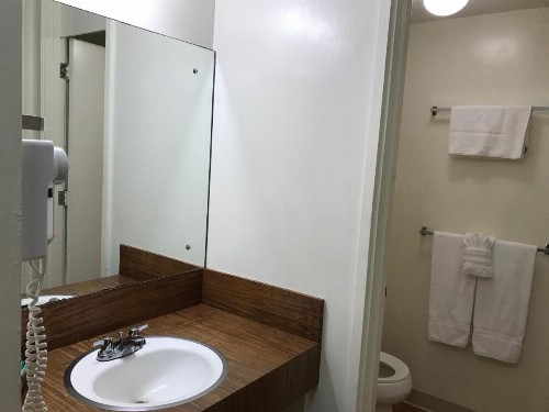 Hilo Reeds Bay Hotel - image 15