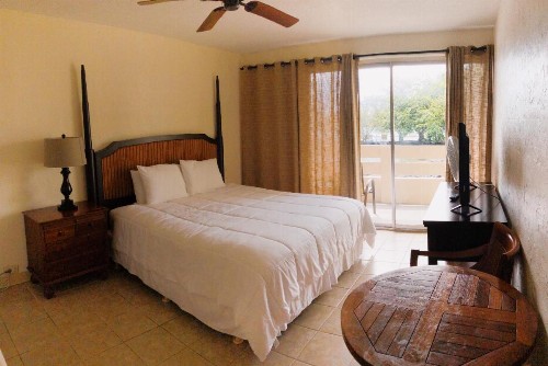 Hilo Reeds Bay Hotel - image 17