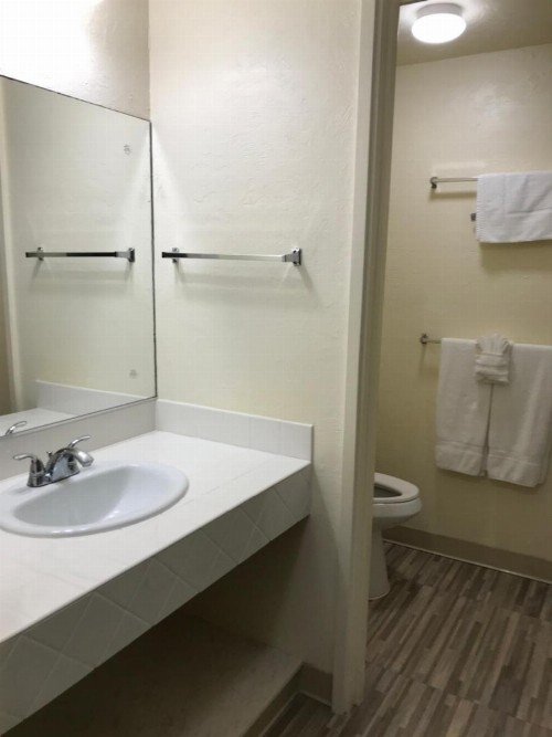 Hilo Reeds Bay Hotel - image 31