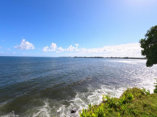 Hilo Bay Oceanfront Bed and Breakfast - image 15