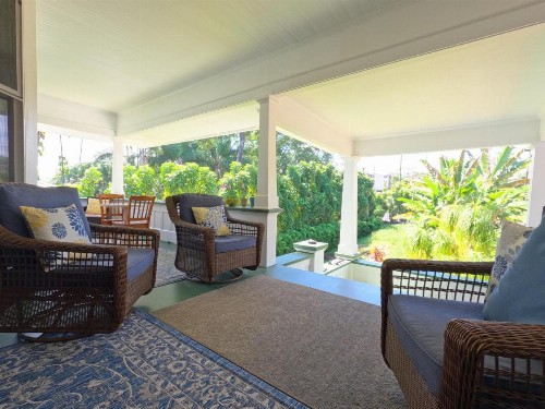 Hilo Bay Oceanfront Bed and Breakfast - image 32