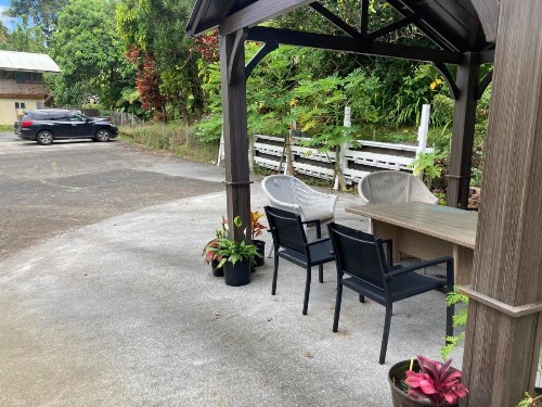 Hilo Bay Oceanfront Bed and Breakfast - image 35