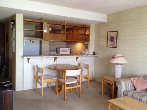 Downtown Hilo Condo Walk to Beaches - image 8