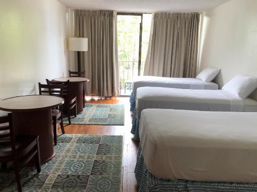 Hilo Bay Hotel - image 7