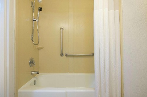 Hampton Inn Hilton Head - image 26
