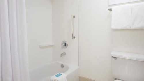 Holiday Inn Express Hilton Head Island an IHG Hotel - image 22
