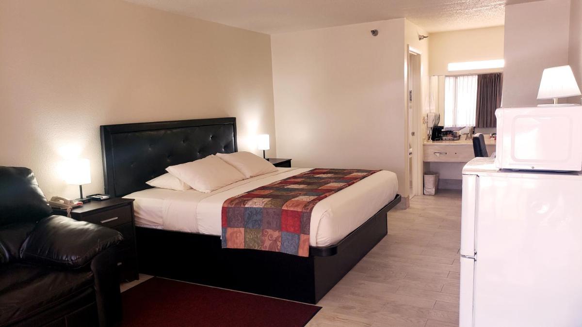 Simple Rewards Inn - image 2
