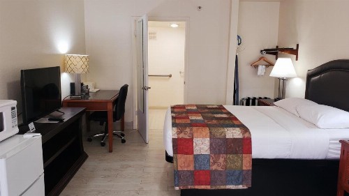 Simple Rewards Inn - image 20