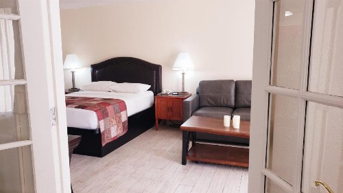 Simple Rewards Inn - image 26