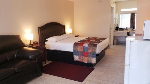 Simple Rewards Inn - image 27