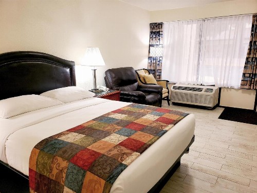 Simple Rewards Inn - image 29