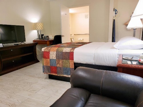 Simple Rewards Inn - image 30