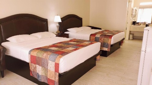 Simple Rewards Inn - image 6