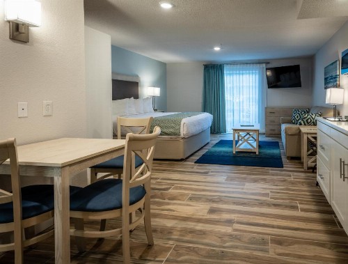 Palmera Inn and Suites - image 12