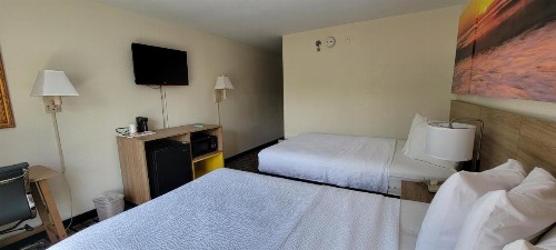 Days Inn by Wyndham Hilton Head - image 42
