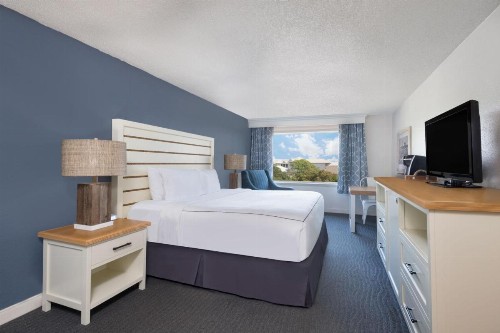 Beach House A Holiday Inn Resort an IHG Hotel - image 22