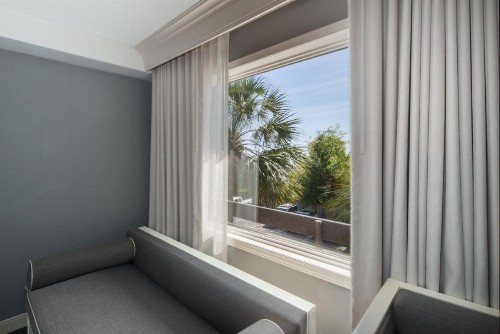 Beach House A Holiday Inn Resort an IHG Hotel - image 27