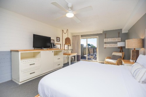 Beach House A Holiday Inn Resort an IHG Hotel - image 3
