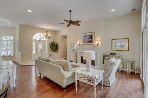 115 Mooring Buoy 4 BR Beach House Pool - image 11