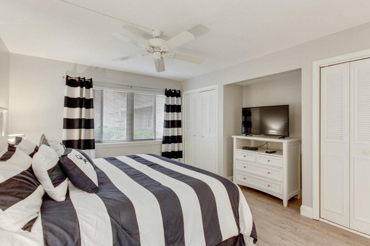 NEAR OCEAN VILLAS - Hilton Head's Best and Most Affordable Deluxe Villas Close to Beach - image 4