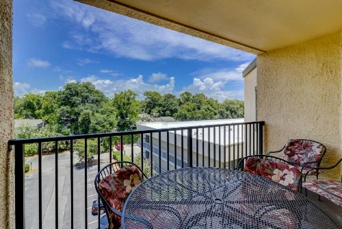 512 Oceanwalk 2 BR Forest Beach Condo - image 7