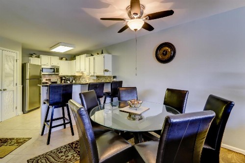 512 Oceanwalk 2 BR Forest Beach Condo - image 9