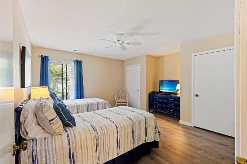 82 Courtside 2 BR Forest Beach Condo - image 22