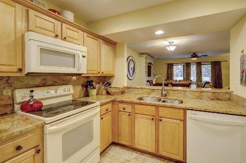 105 Beckenham 2 BR Port Royal Beach - image 5