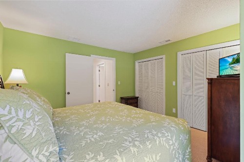 154 The Greens 3 BR Shipyard Condo - image 13