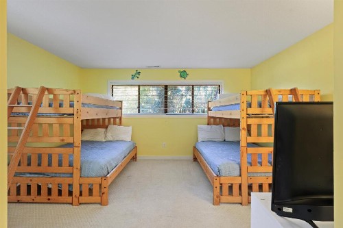 154 The Greens 3 BR Shipyard Condo - image 15