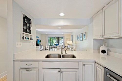 154 The Greens 3 BR Shipyard Condo - image 2