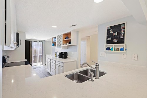 154 The Greens 3 BR Shipyard Condo - image 29