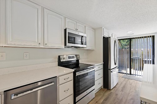 154 The Greens 3 BR Shipyard Condo - image 3