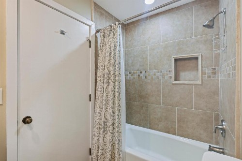 154 The Greens 3 BR Shipyard Condo - image 33