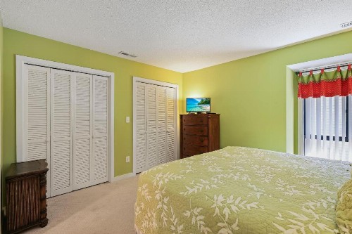 154 The Greens 3 BR Shipyard Condo - image 7
