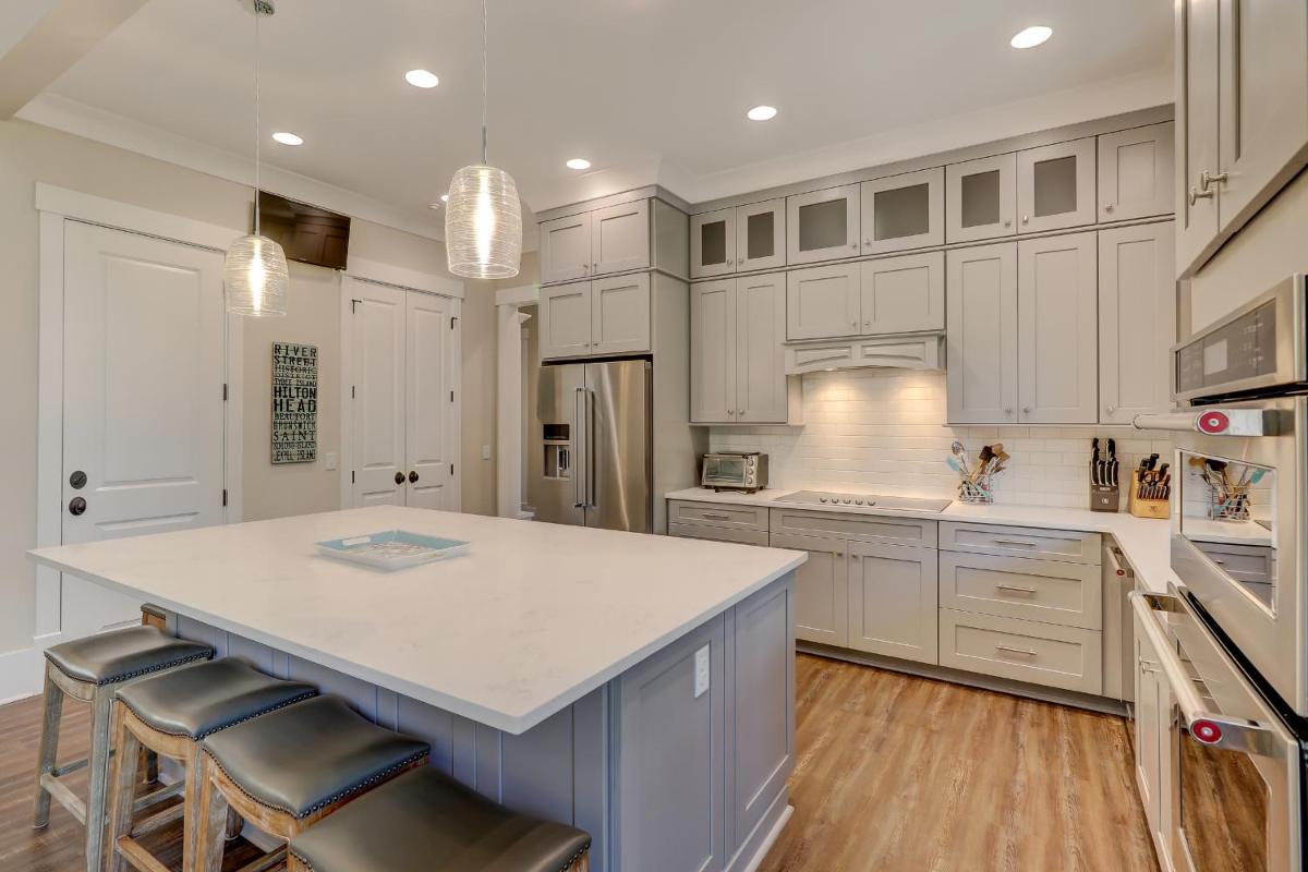 1 Cedar Waxwing 5 BR Home Private Pool - image 5
