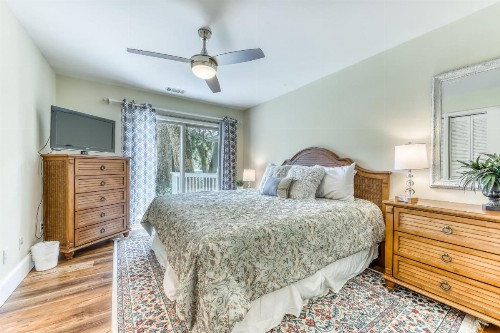 The Fours Home - image 5