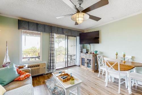 Ocean Dunes 208
