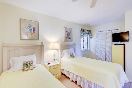 Sea Retreat - image 8