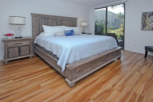 Shorewood Condos - image 6