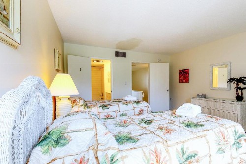 Island Club Condos - image 7