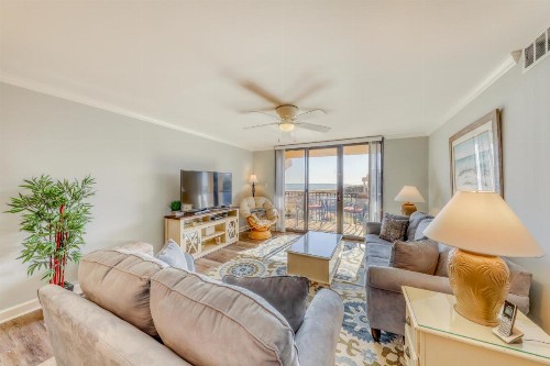 Island Club 3 - image 1