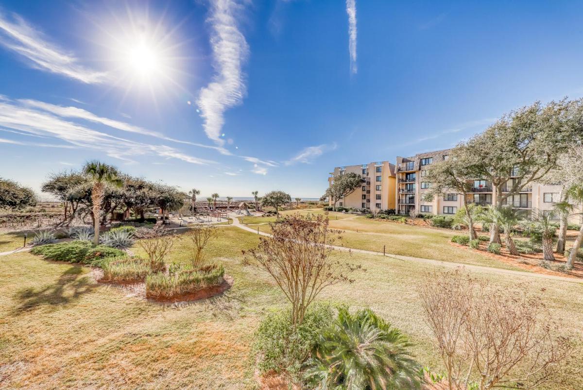 Island Club 3 - image 6
