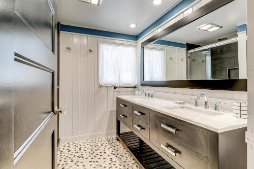 Beach House - image 11