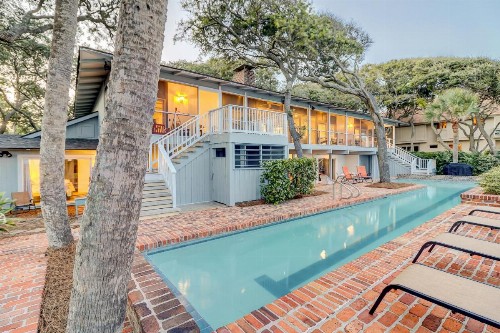 Beach House - image 6
