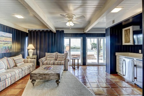 Beach House - image 8