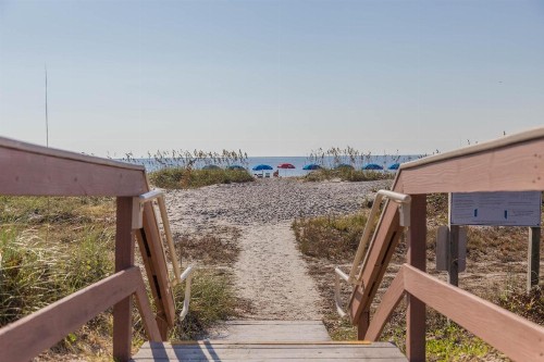 Island Club 6 - image 7
