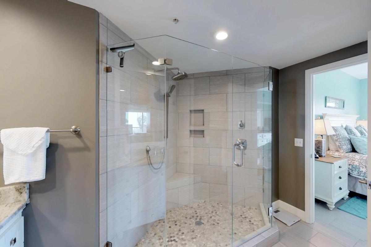 Windsor Court North 4209 - image 6